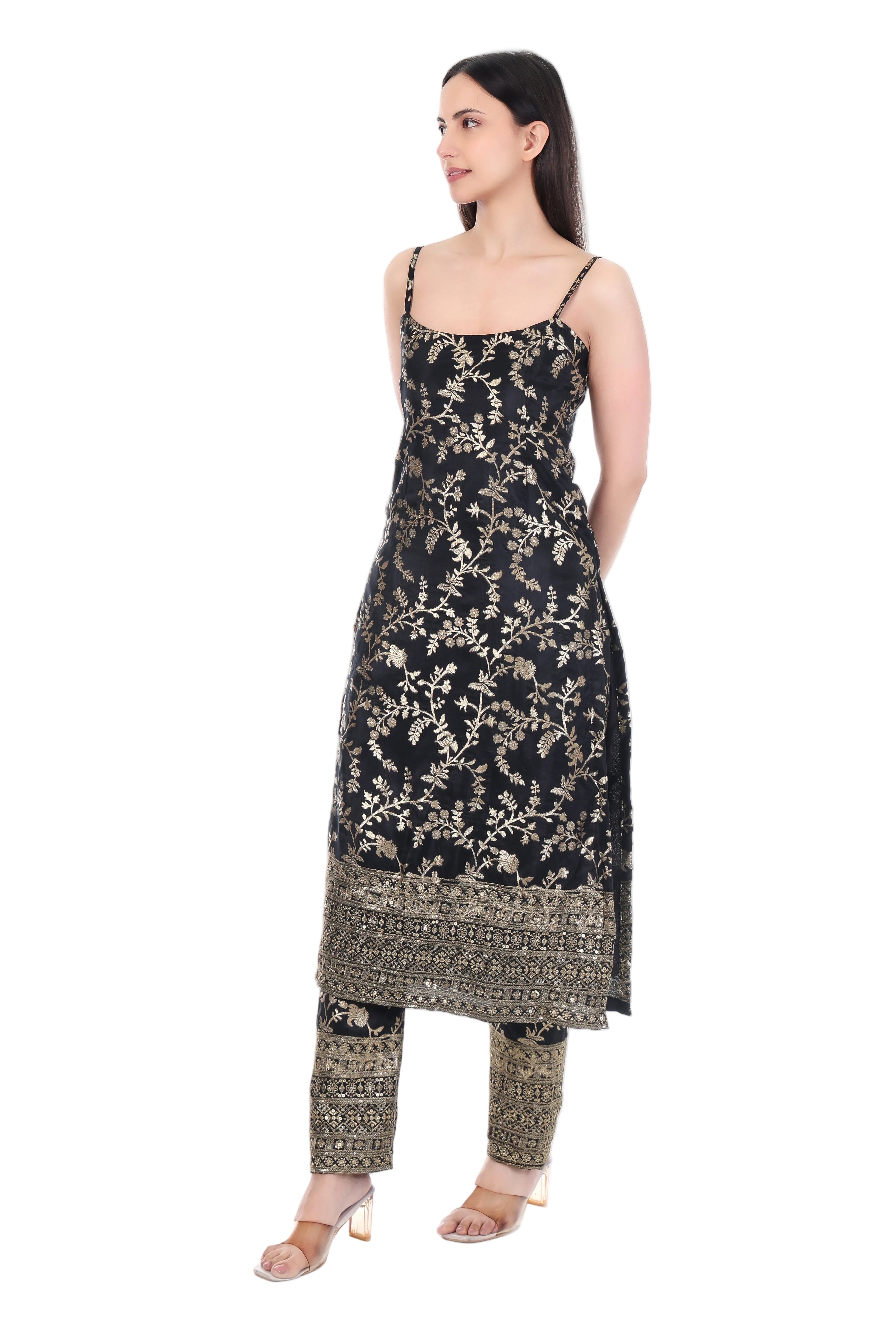 Noir Zari Embroidered Straight Kurti Set
